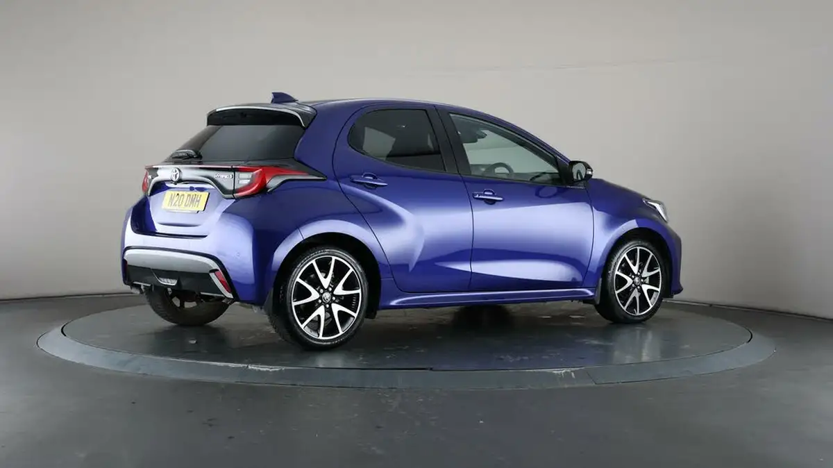 2021-toyota-yaris-15-vvt-i-dynamic-big-55