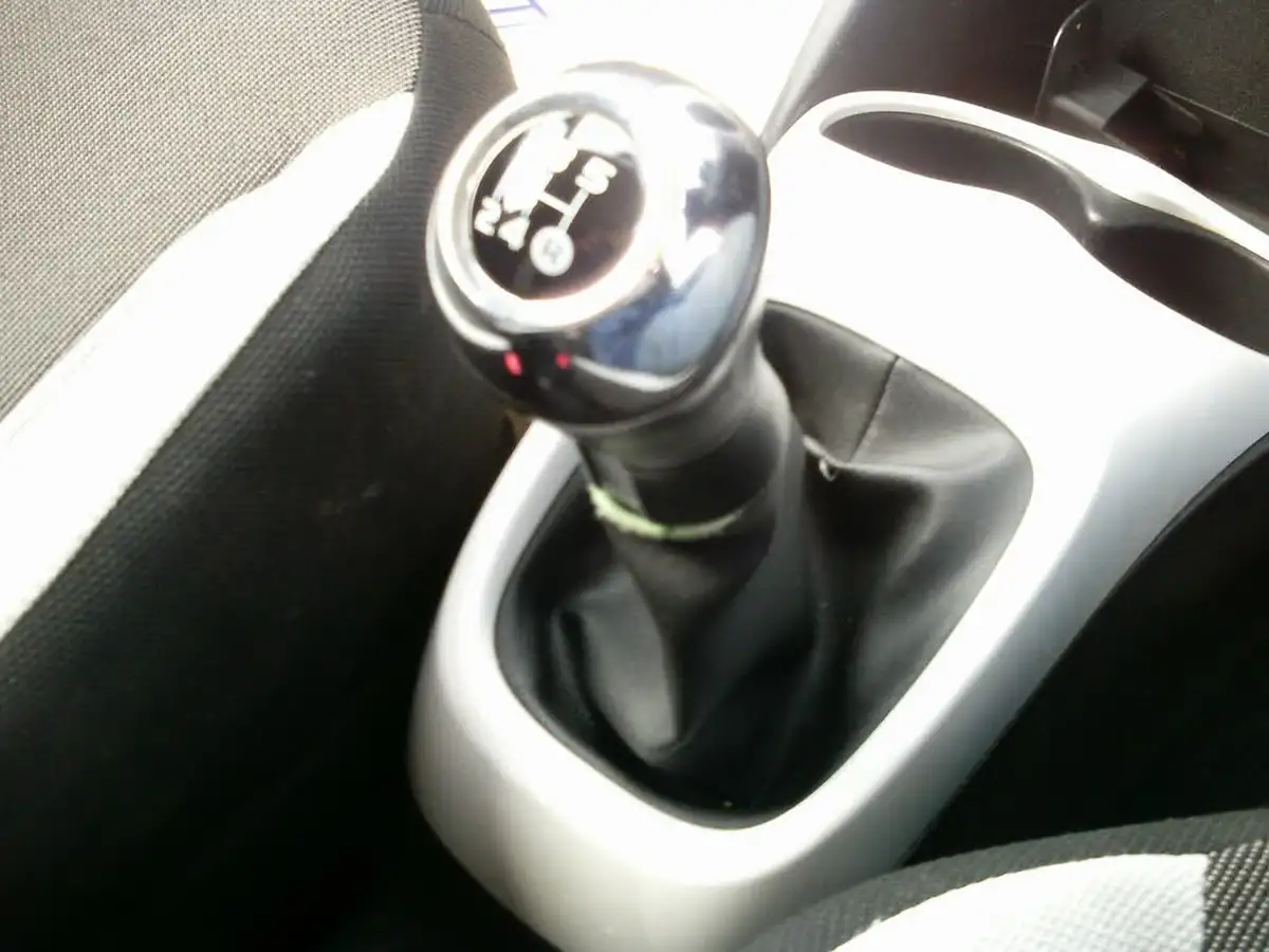 2016-toyota-aygo-10-vvt-i-x-pure-5d-big-10