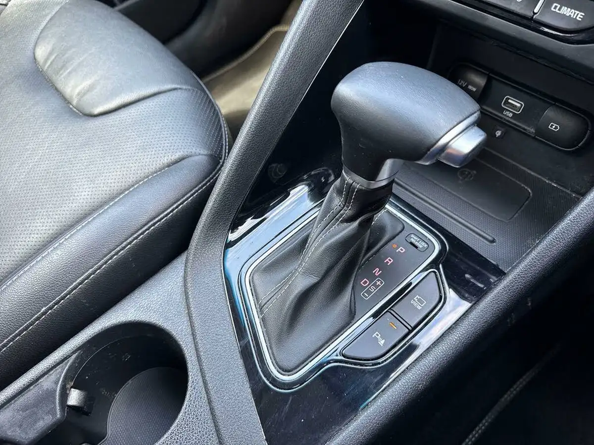 2022-kia-niro-16-gdi-3-156kwh-big-16