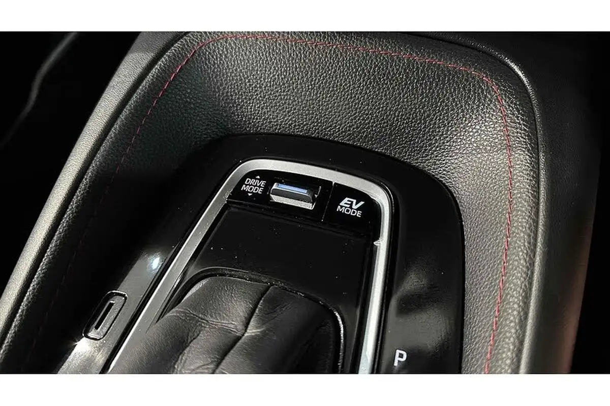 2021-toyota-corolla-18-vvt-i-excel-trk-touring-sports-big-38