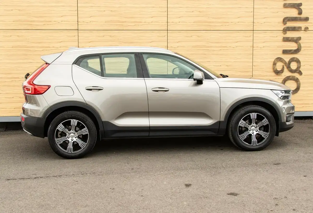 2020-volvo-xc40-15-t3-inscription-geartronic-big-11