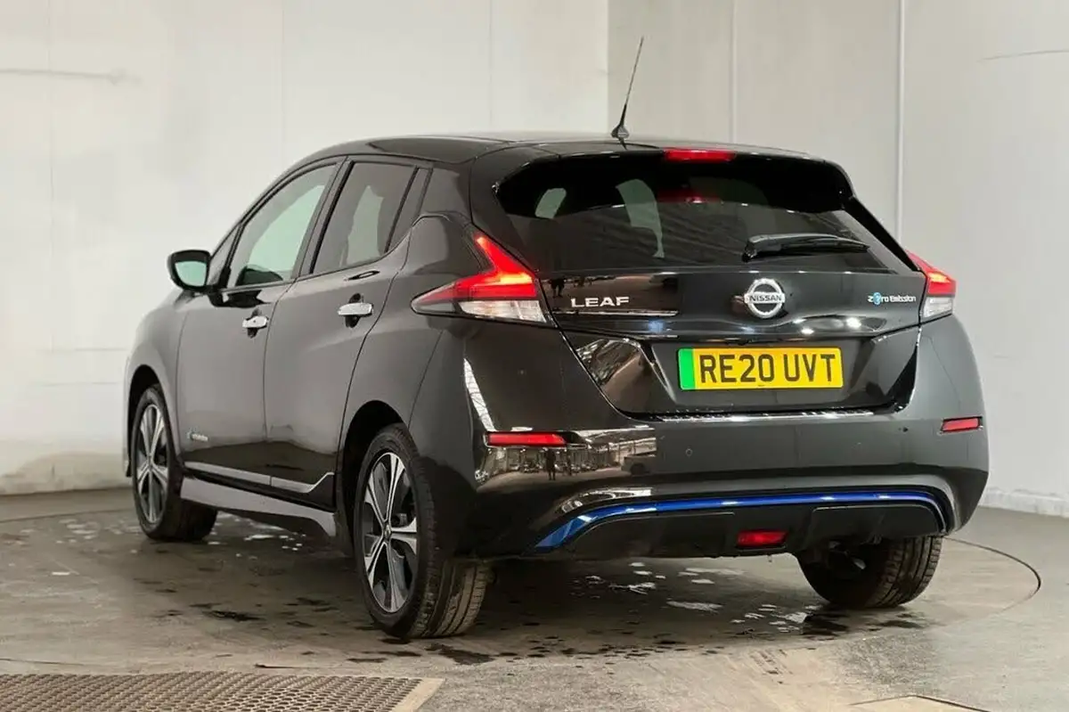 2020-nissan-leaf-e-e-tekna-spare-wheel-big-17