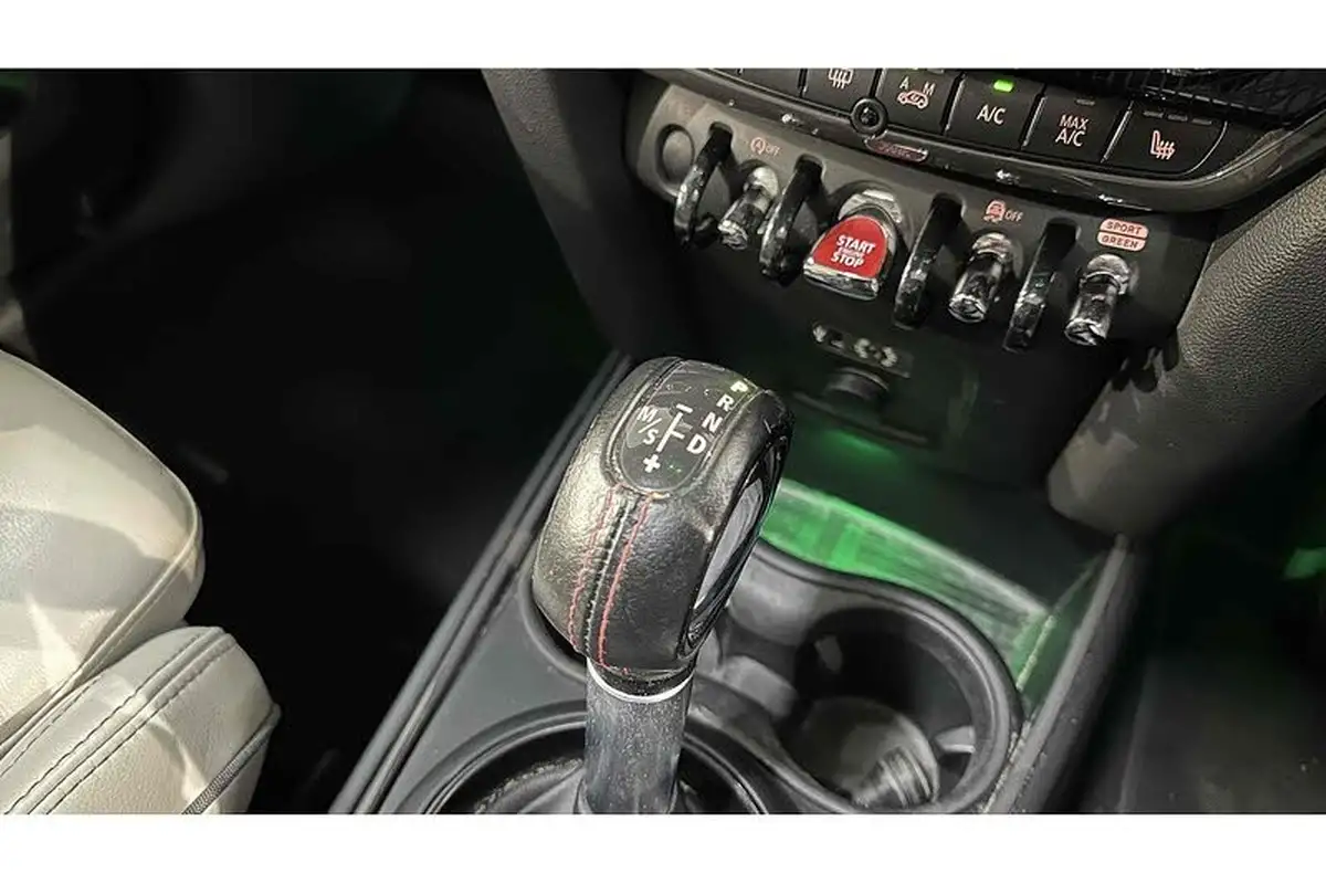 2018-mini-countryman-20-cooper-s-ss-auto-big-47