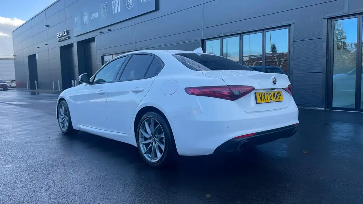 2022-alfa-romeo-giulia-20-sprint-197bhp-big-4
