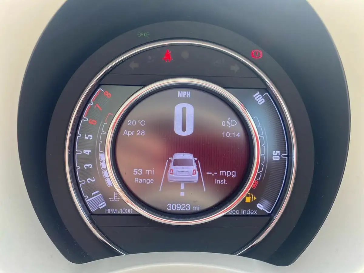 2019-fiat-500-12-lounge-ss-big-17