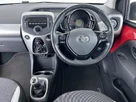 2015-toyota-aygo-10-vvt-i-x-play-3d-small-32