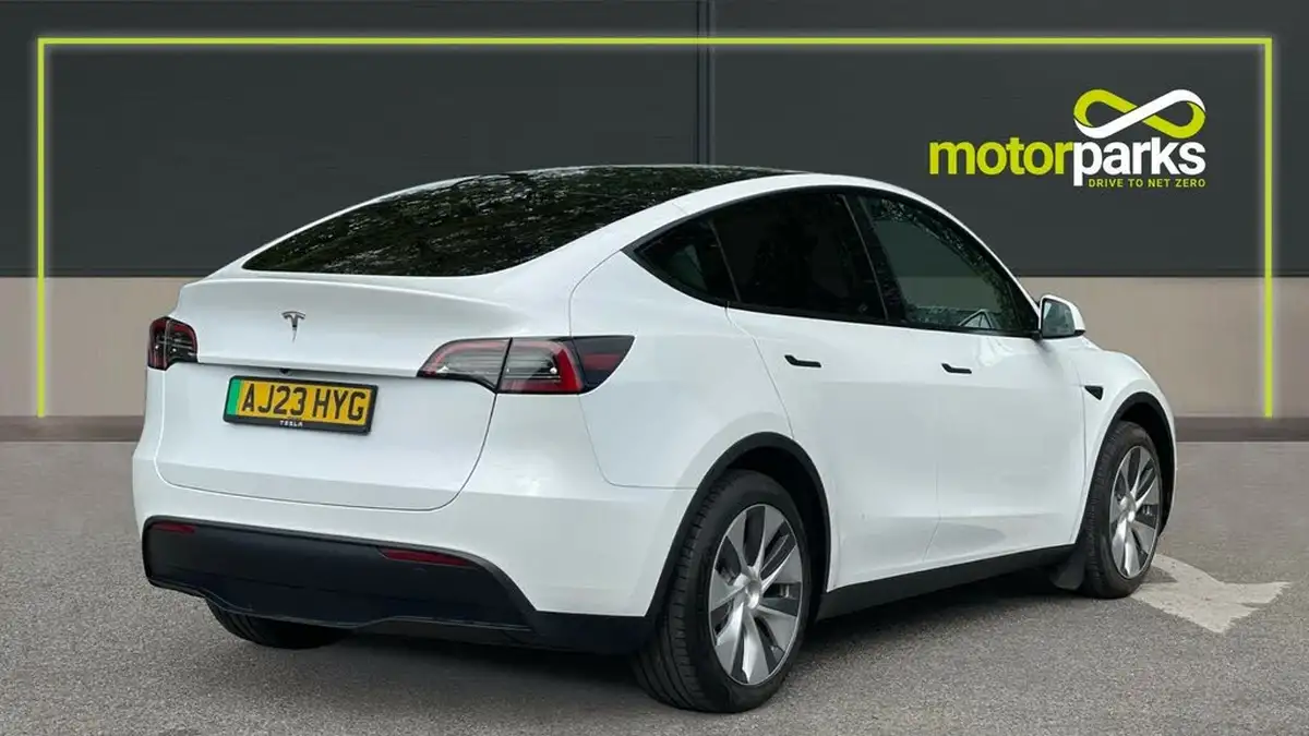 2023-tesla-model-y-e-rwd-big-2
