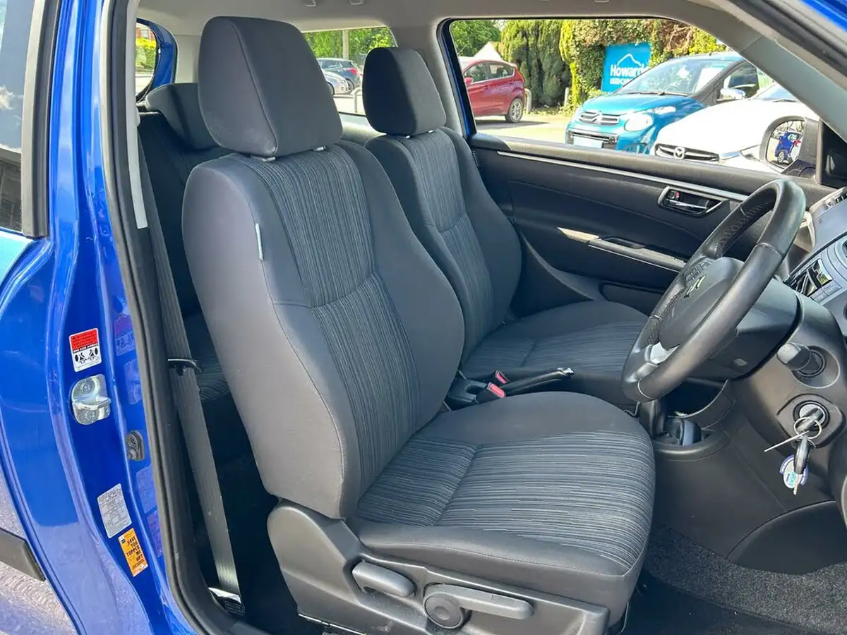 2015-suzuki-swift-12-sz2-3d-big-16