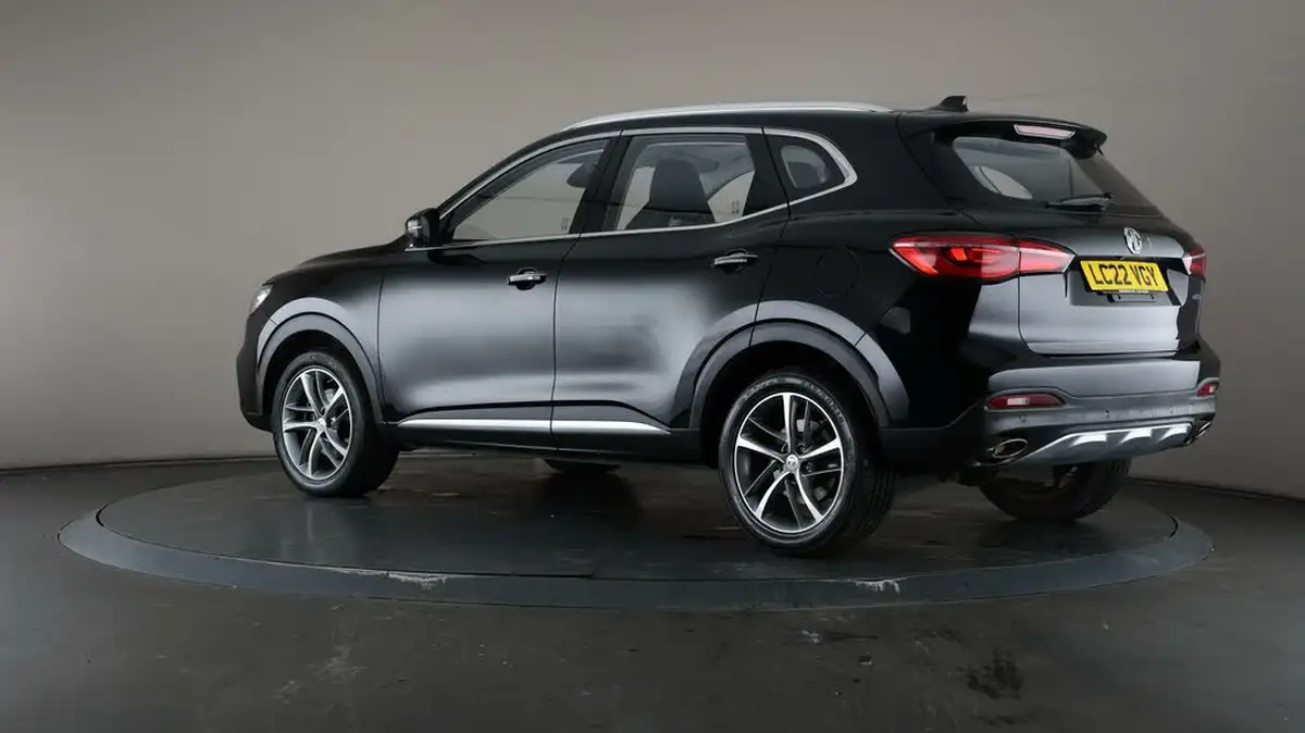 2022-mg-hs-15t-gdi-exclusive-162ps-big-65