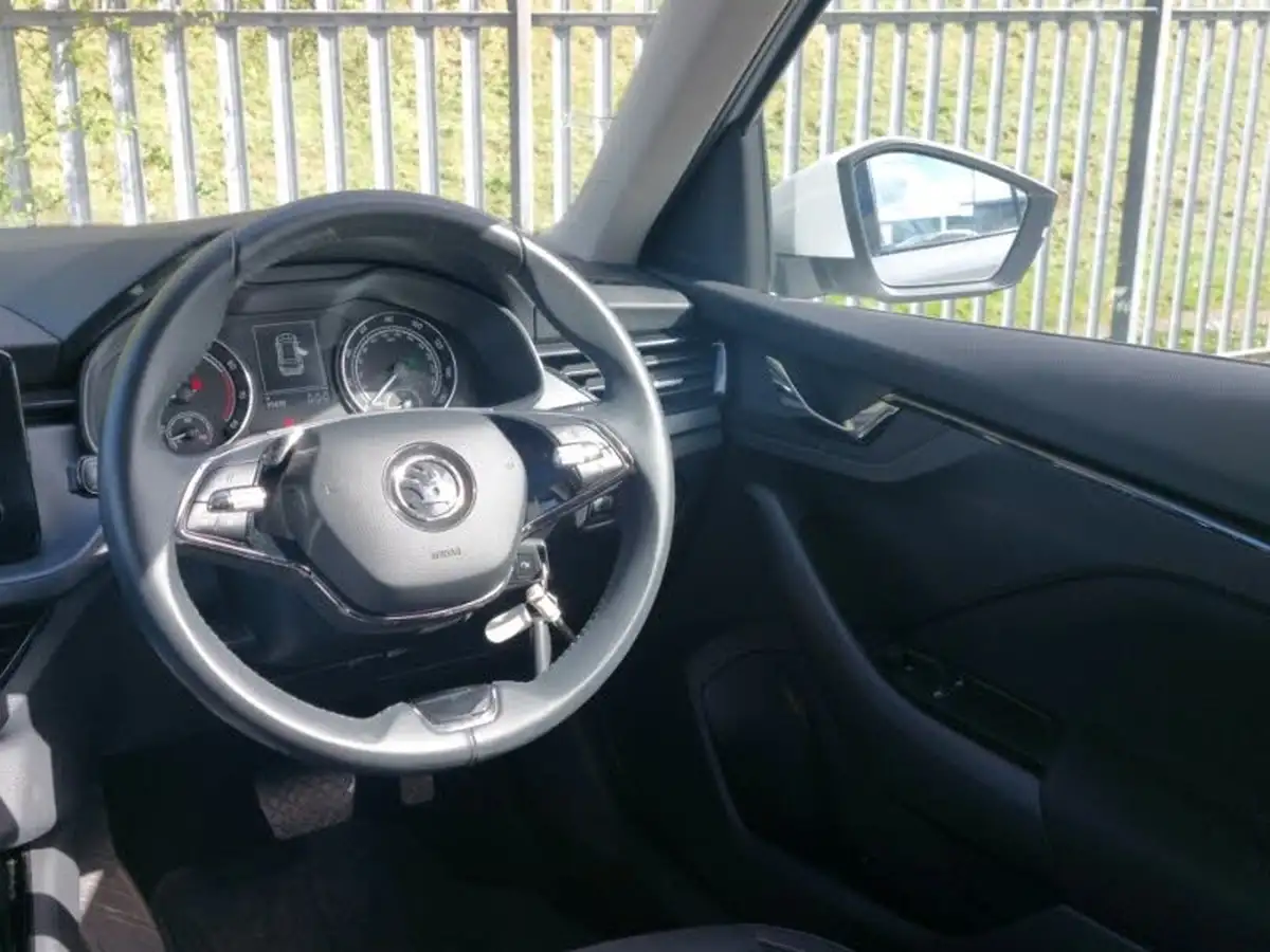 2022-skoda-kamiq-10-tsi-se-111ps-dsg-big-9