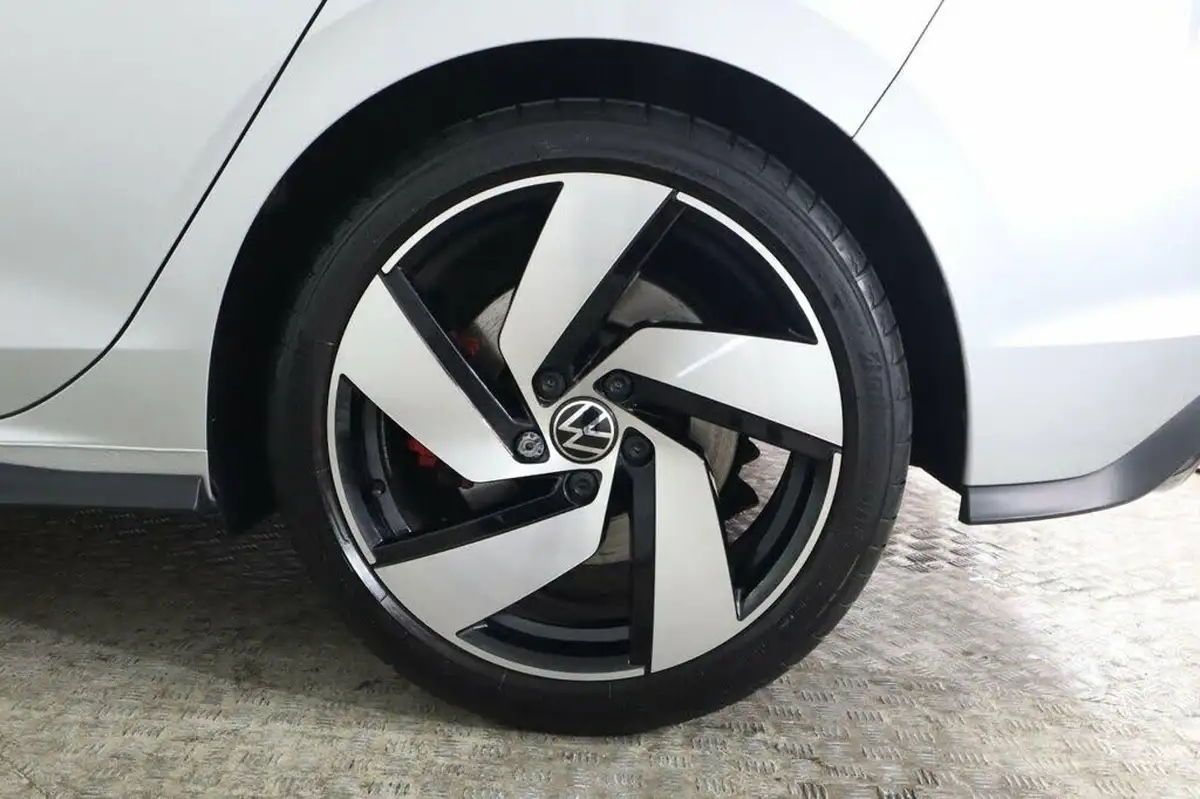 2021-volkswagen-golf-20-tsi-gti-clubsport-big-25
