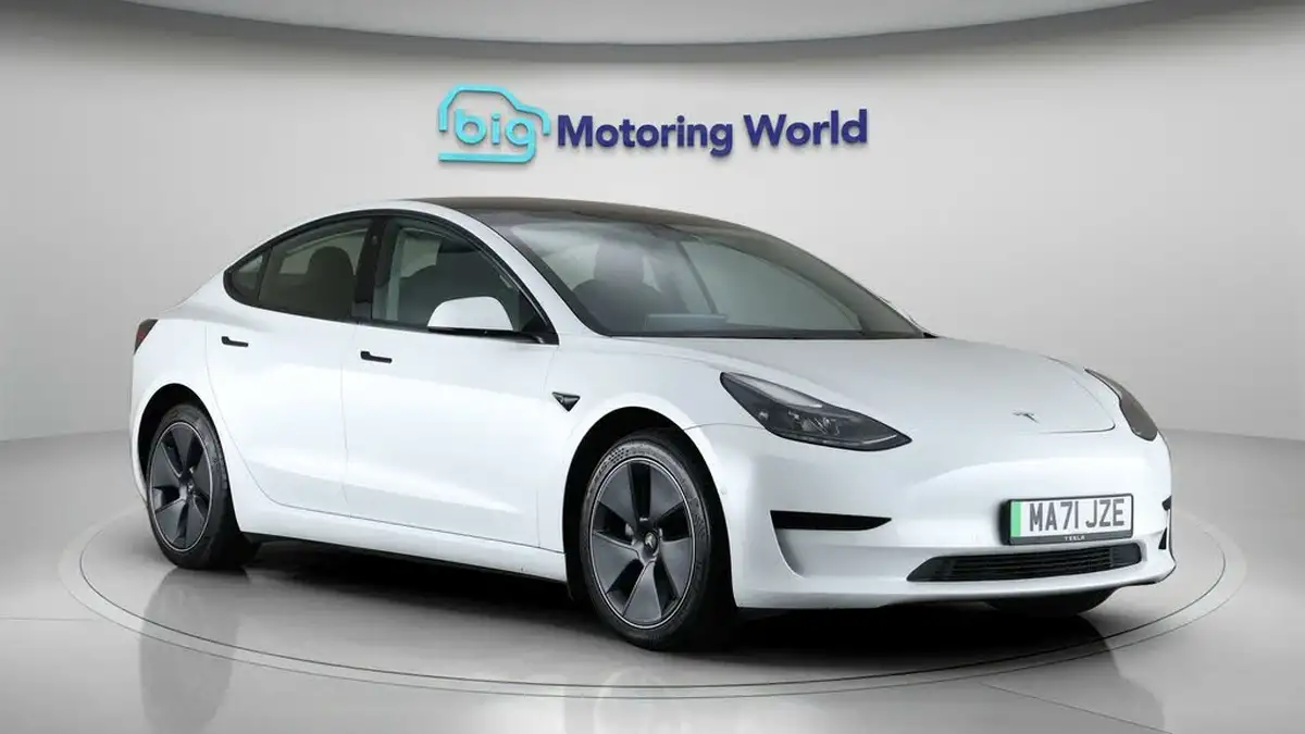 2021-tesla-model-3-e-standard-plus-big-1