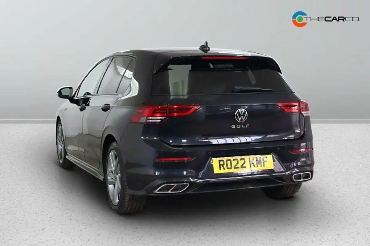 2022-volkswagen-golf-15-tsi-r-line-130ps-hatchback-big-3