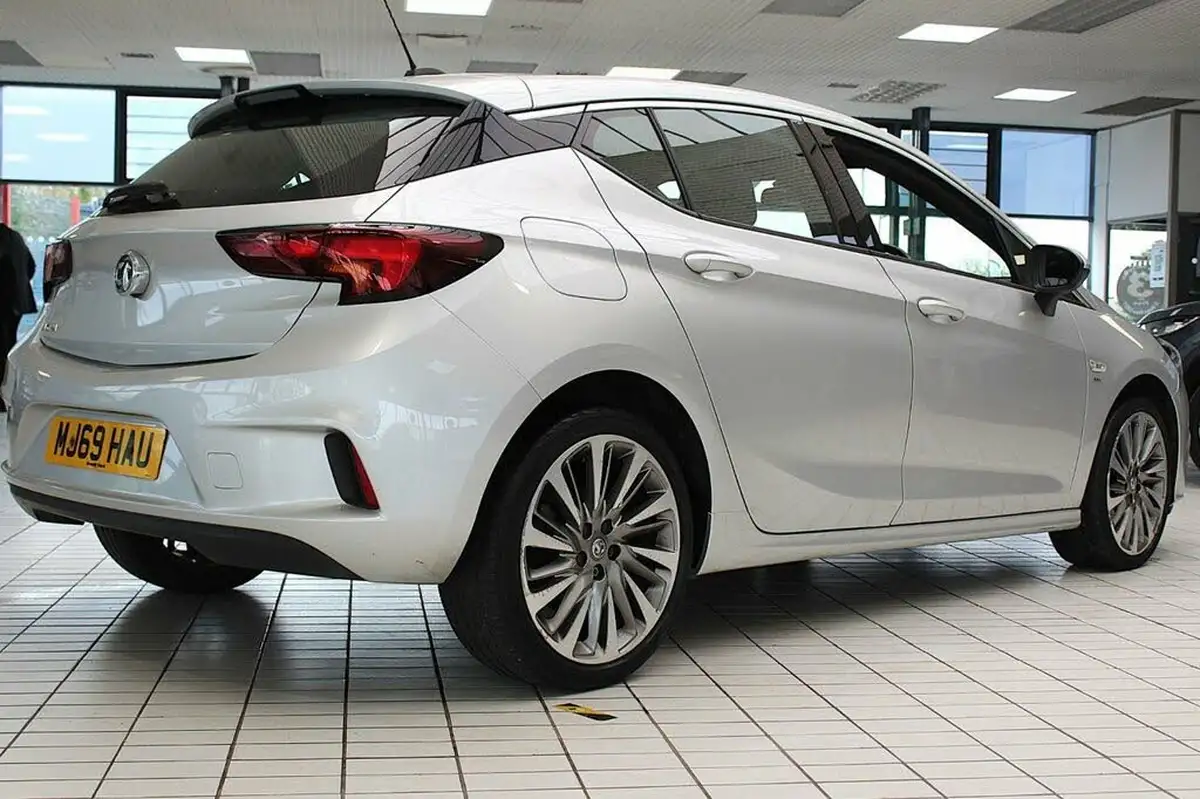2019-vauxhall-astra-14i-16v-turbo-sri-vx-line-nav-ss-big-8