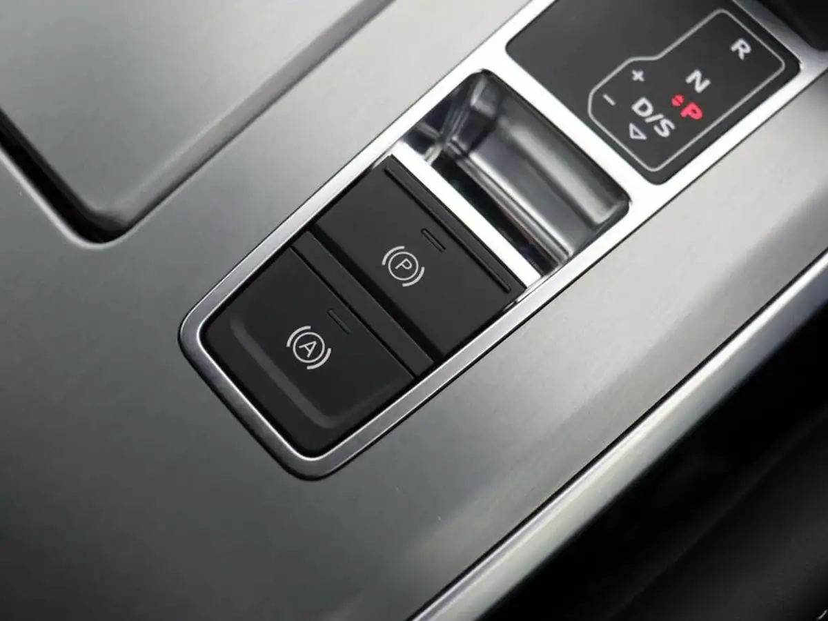 2022-audi-a6-saloon-20-40-tfsi-s-line-big-21