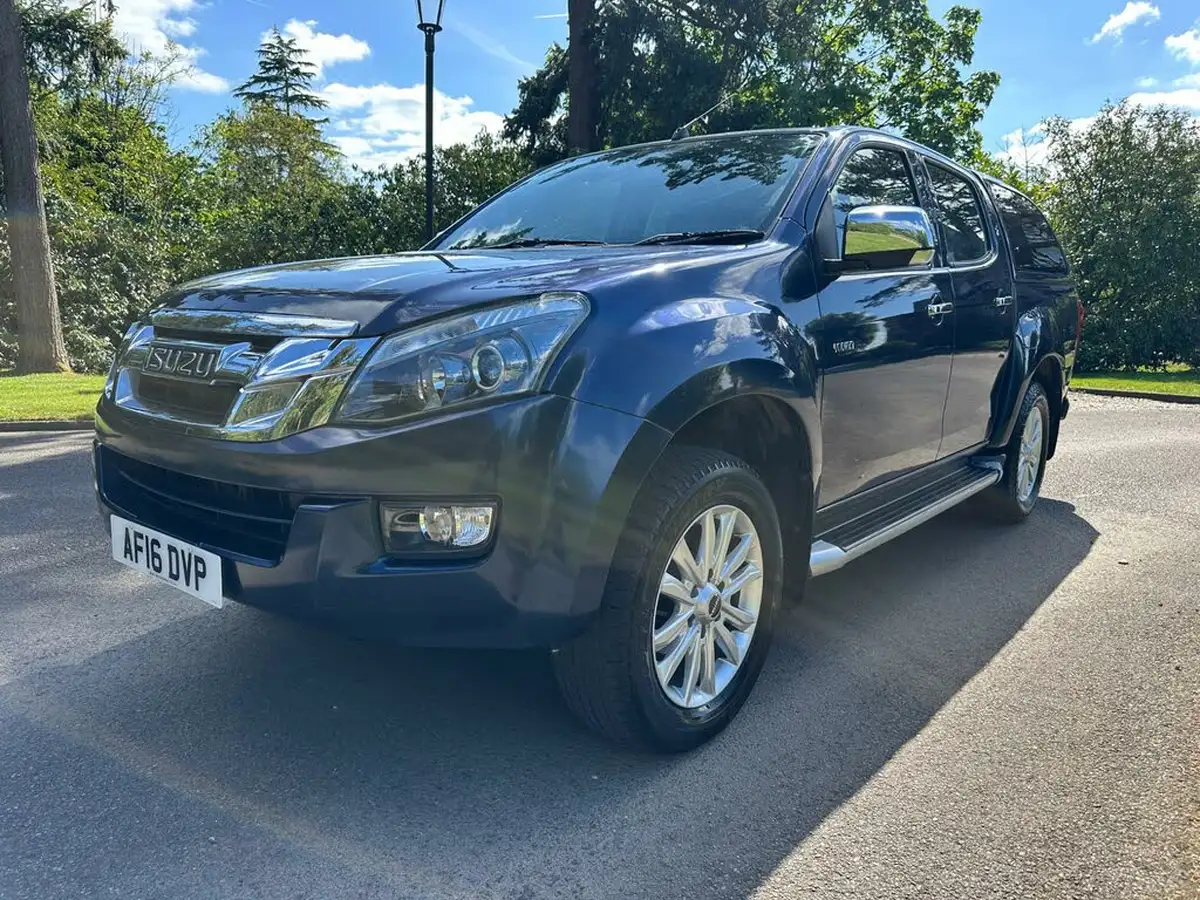 2016-isuzu-d-max-25td-yukon-huntsman-auto-big-12