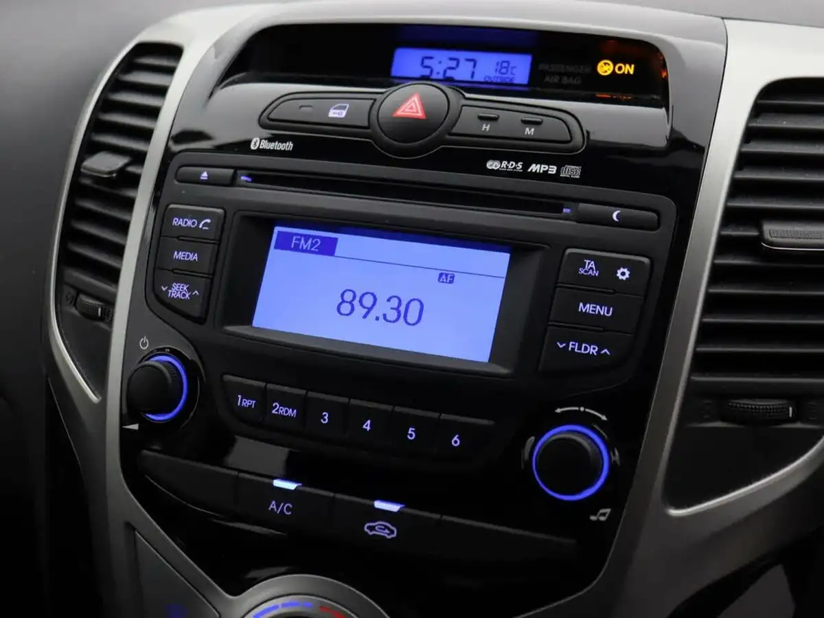 2017-hyundai-ix20-14-se-big-11