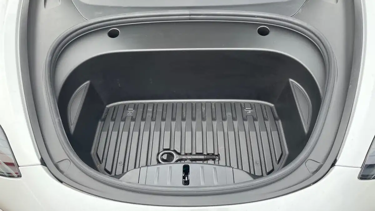 2021-tesla-model-3-e-long-range-4x4-big-15