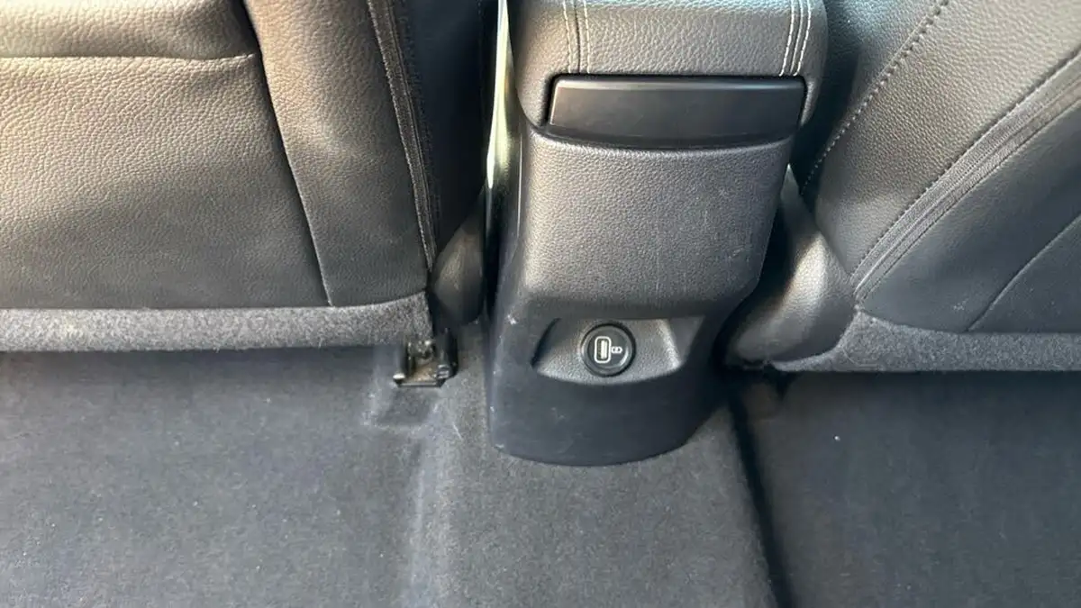 2022-kia-stonic-10-t-gdi-connect-big-21