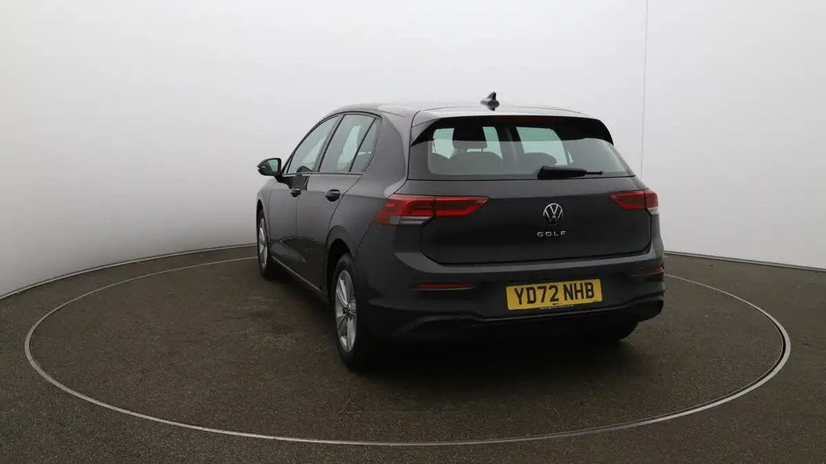 2022-volkswagen-golf-20tdi-life-hatchback-big-51
