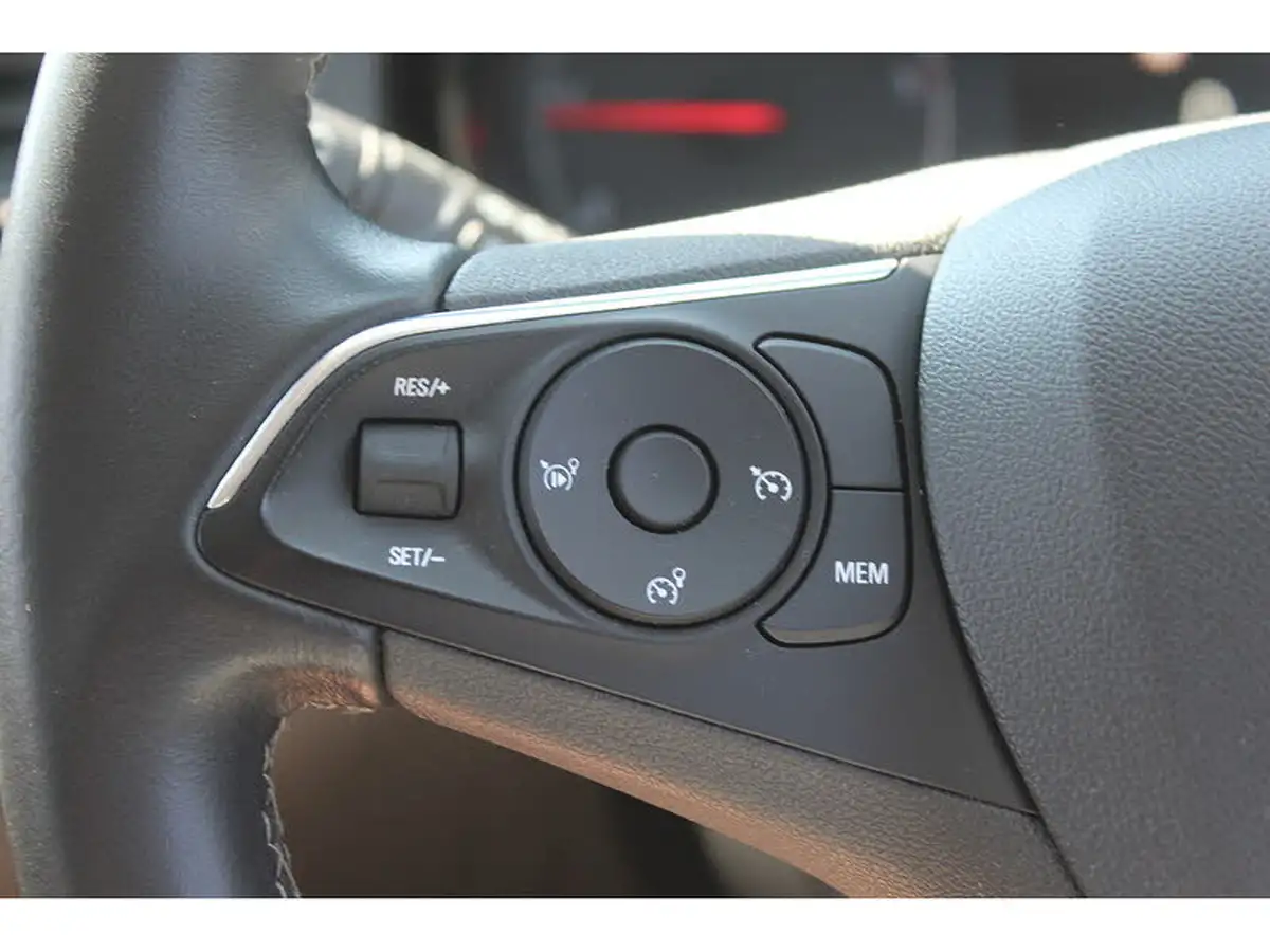 2018-vauxhall-grandland-x-16cdti-se-122ps-ecotec-big-22