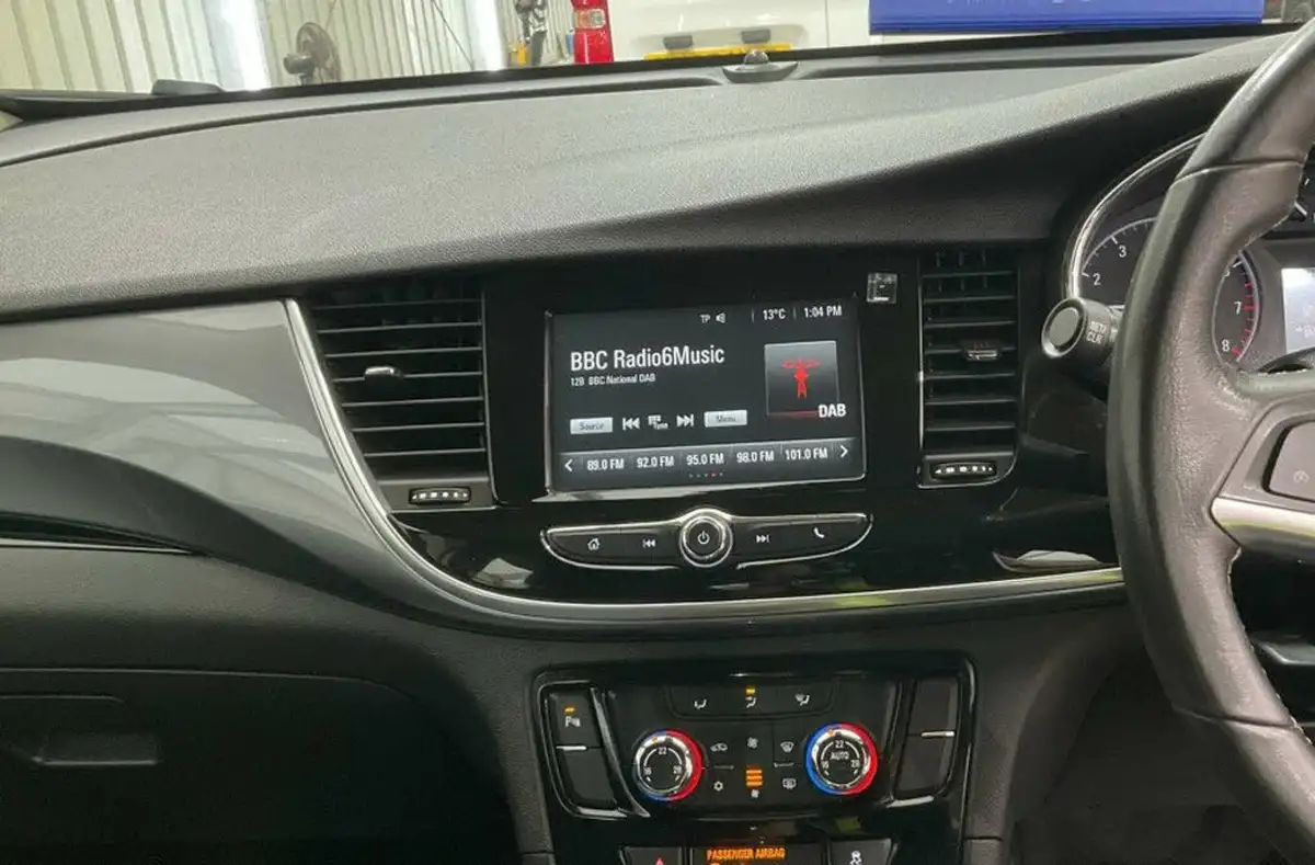 2017-vauxhall-mokka-x-14i-16v-turbo-active-140ps-1364cc-auto-big-9