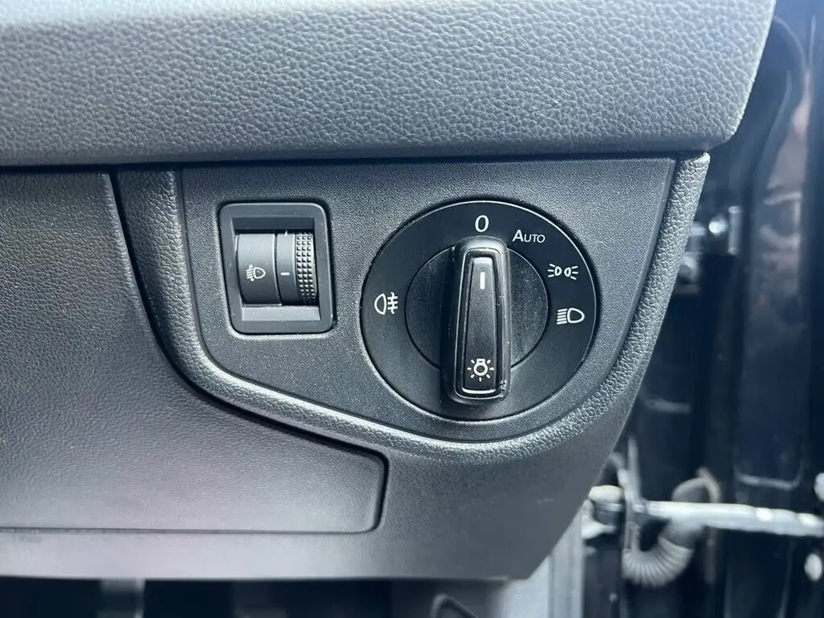 2018-volkswagen-polo-10-tsi-se-big-49