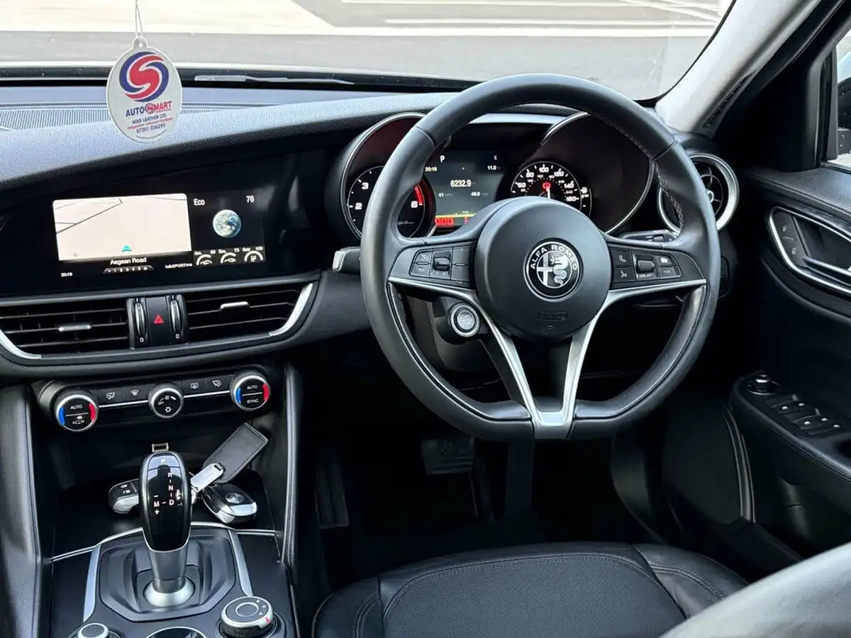 2018-alfa-romeo-giulia-22td-super-147bhp-big-28
