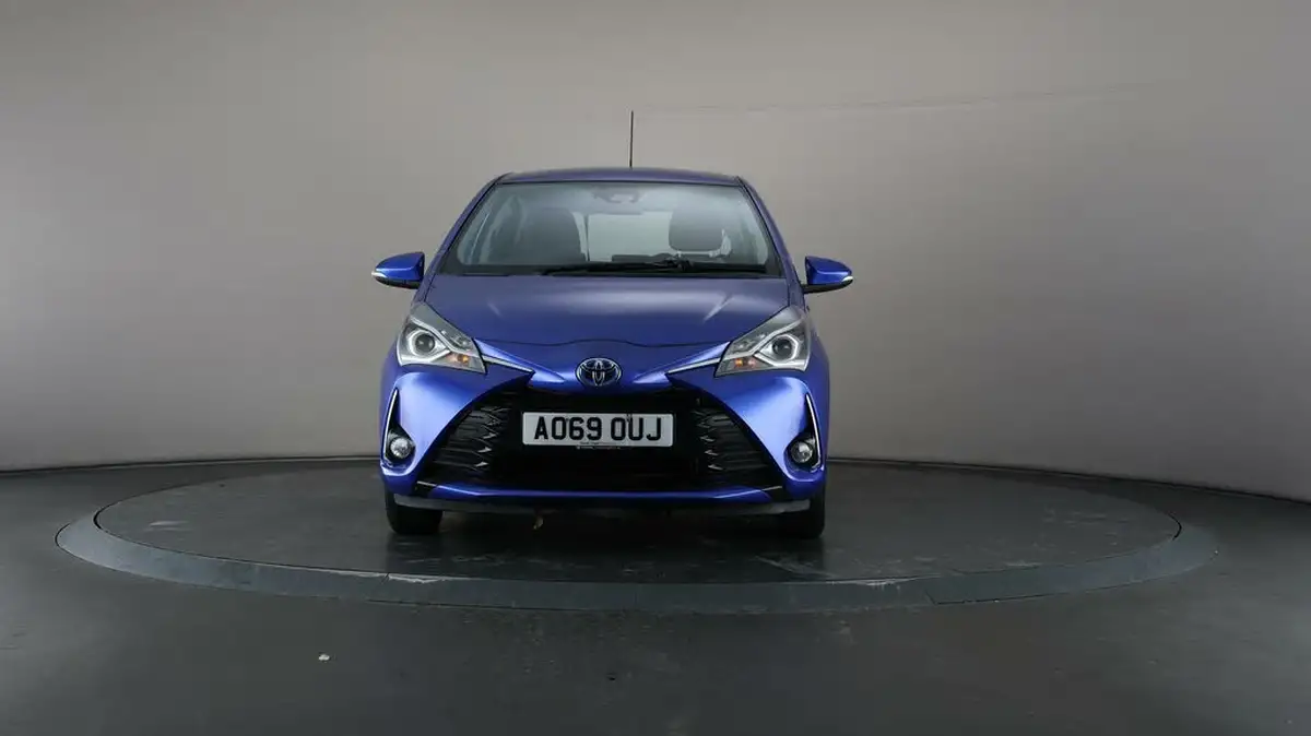 2020-toyota-yaris-15-vvt-i-icon-tech-98bhp-hybrid-1497cc-e-cvt-big-41