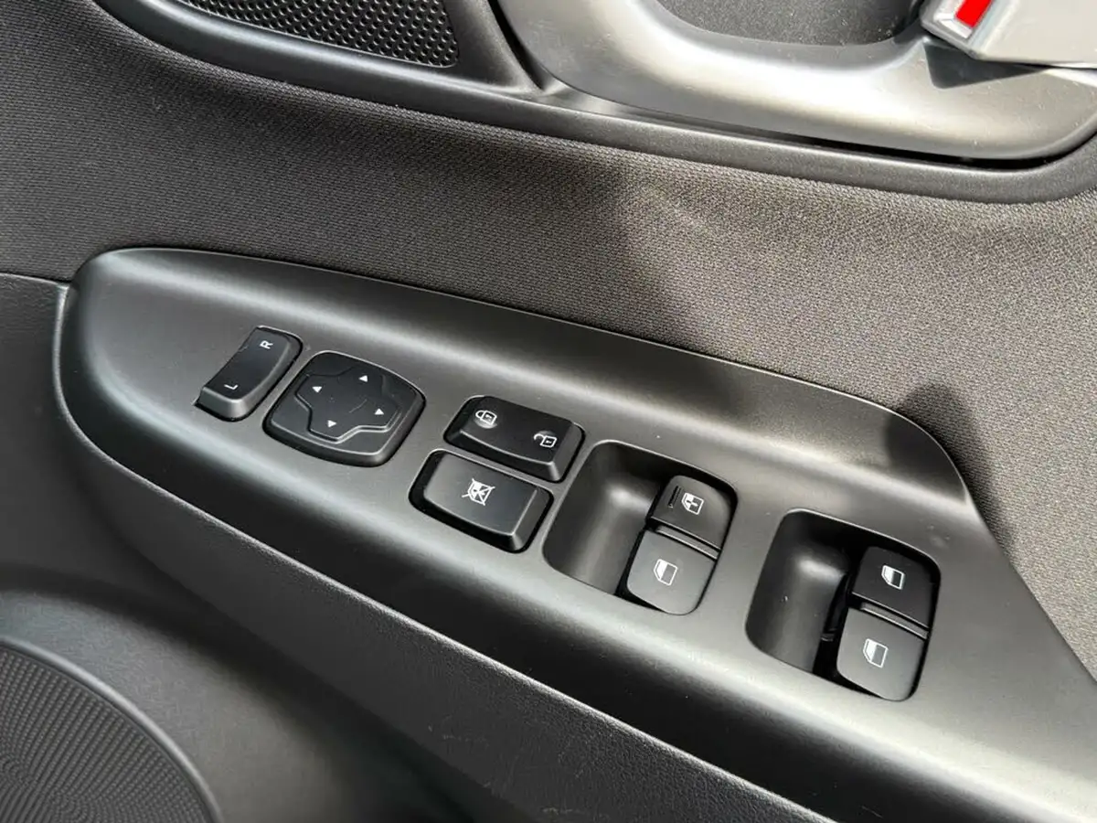 2022-hyundai-kona-16-gdi-se-connect-big-13