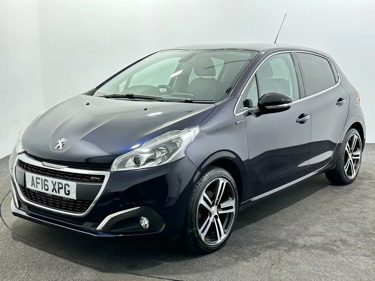 2016-peugeot-208-12-puretech-gt-line-5d-big-2