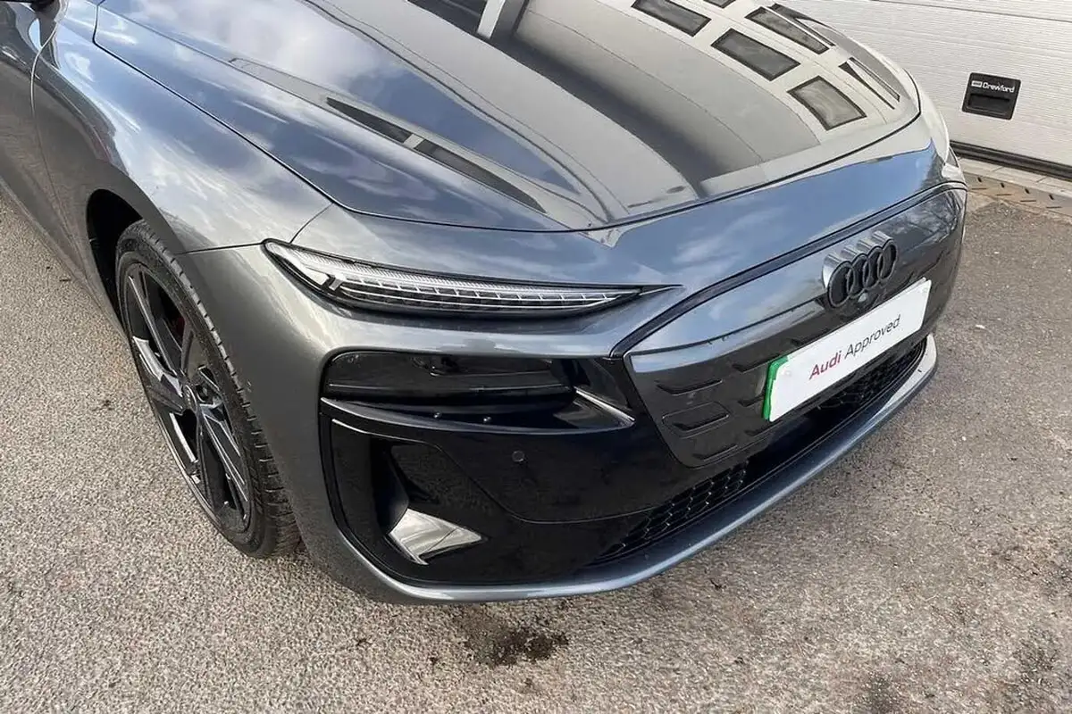 2025-audi-a6-e-tron-e-launch-edition-big-15