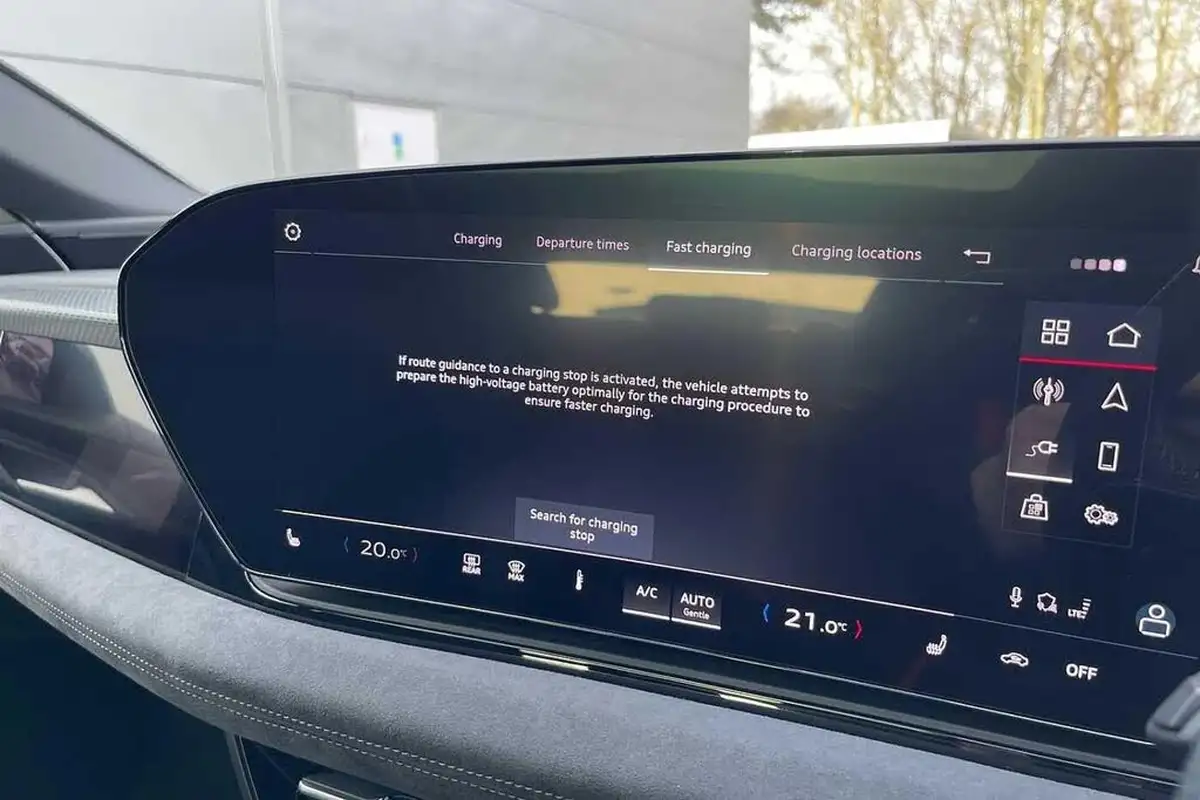 2025-audi-a6-e-tron-e-launch-edition-big-39