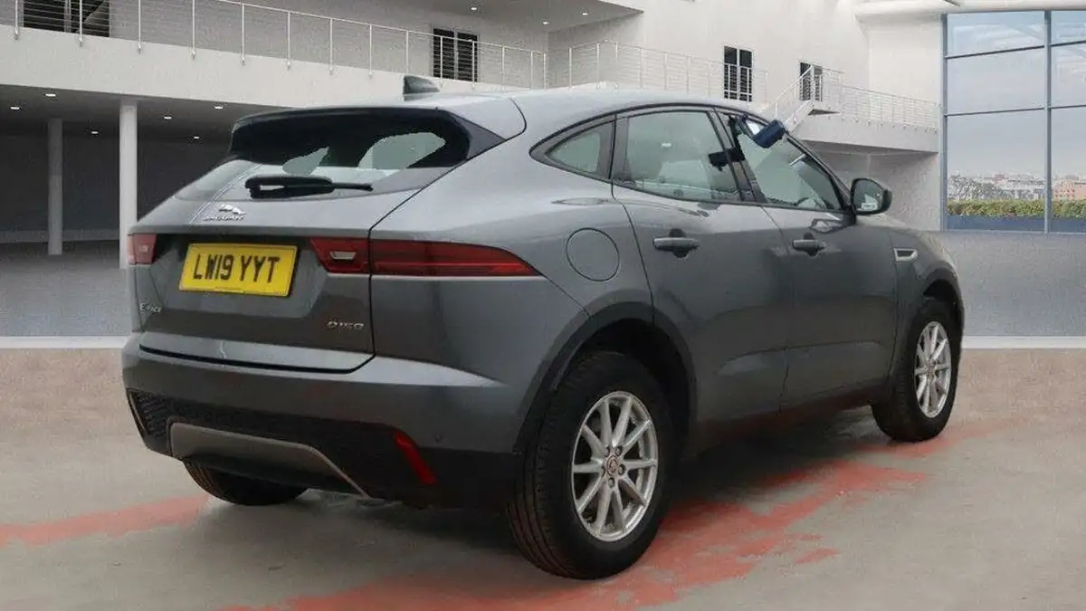 2019-jaguar-e-pace-20-i4d-150ps-big-3
