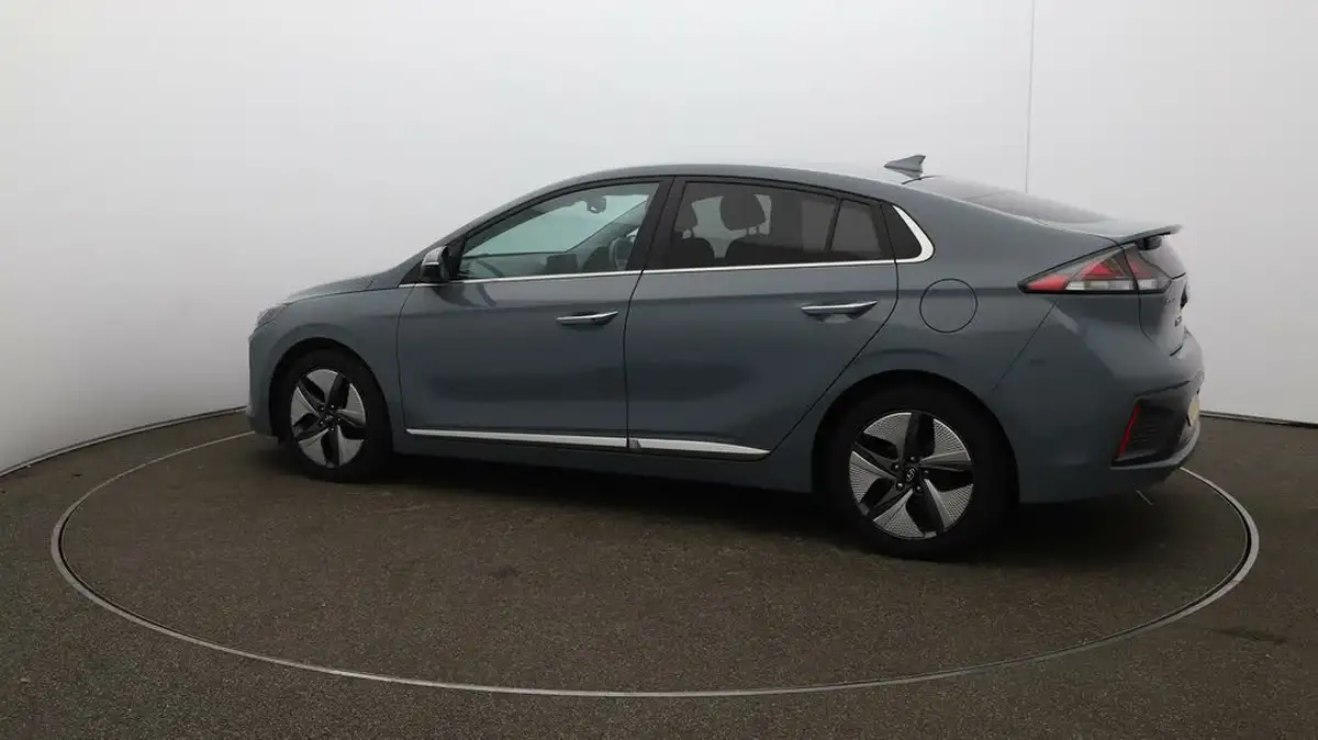 2021-hyundai-ioniq-16-gdi-premium-se-hybrid-big-38