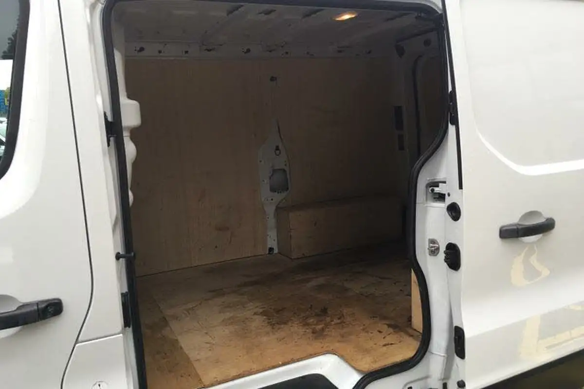 2023-renault-trafic-20dci-sl28-130-business-big-14