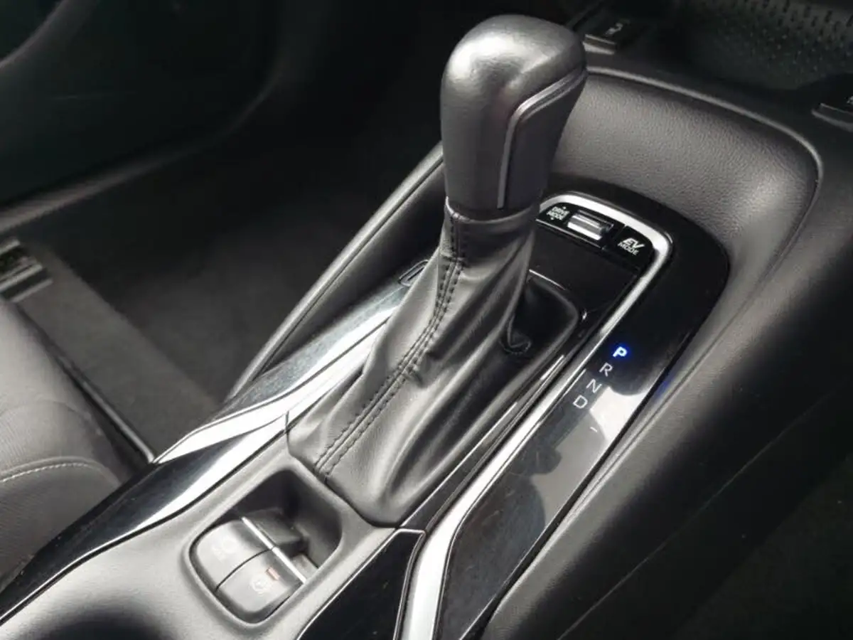 2022-toyota-corolla-20-vvt-i-icon-193bhp-hatchback-big-18