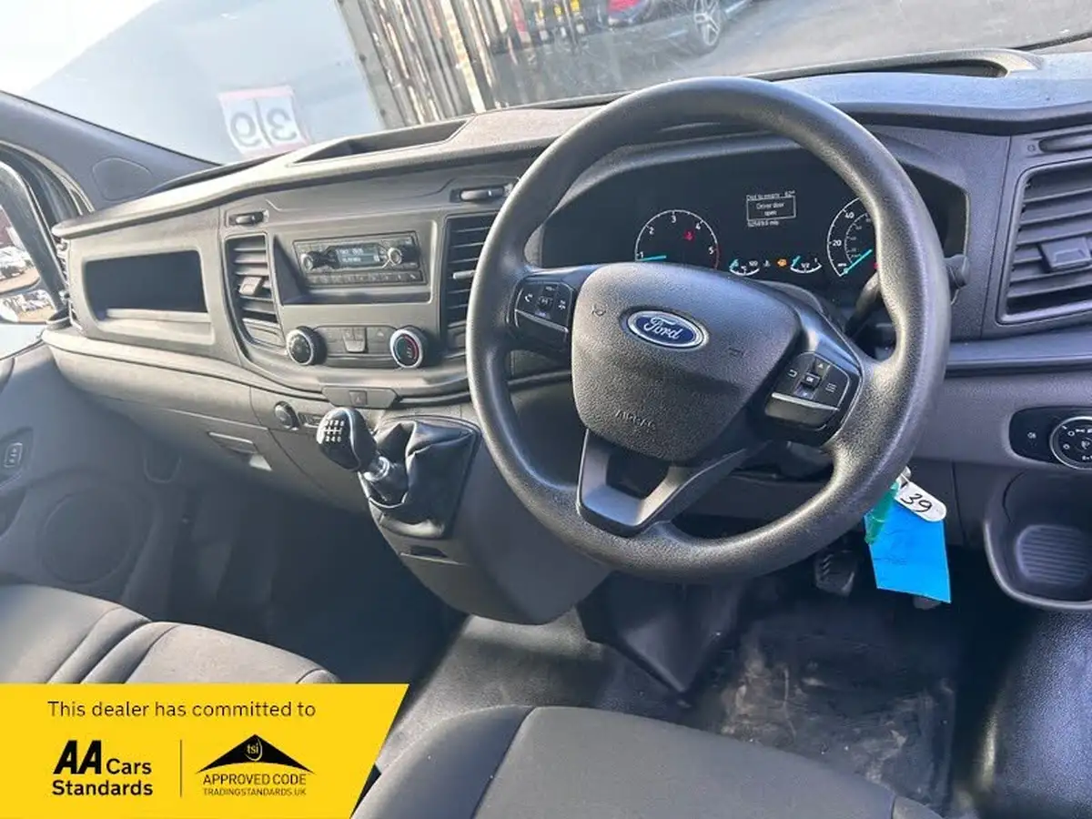 2018-ford-transit-custom-20tdci-300-l1h1-105pseu6-panel-van-big-12