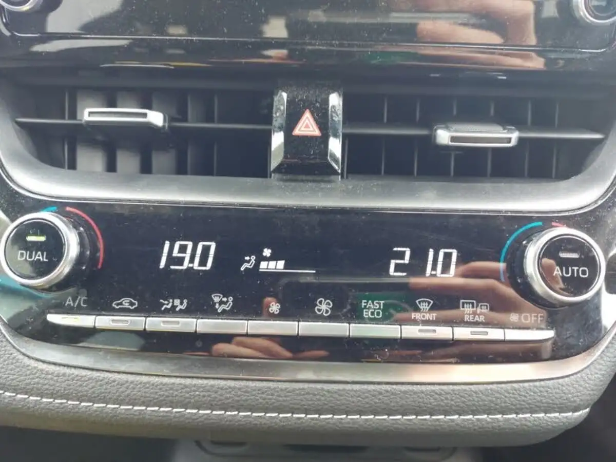 2022-suzuki-swace-18-sz5-big-17