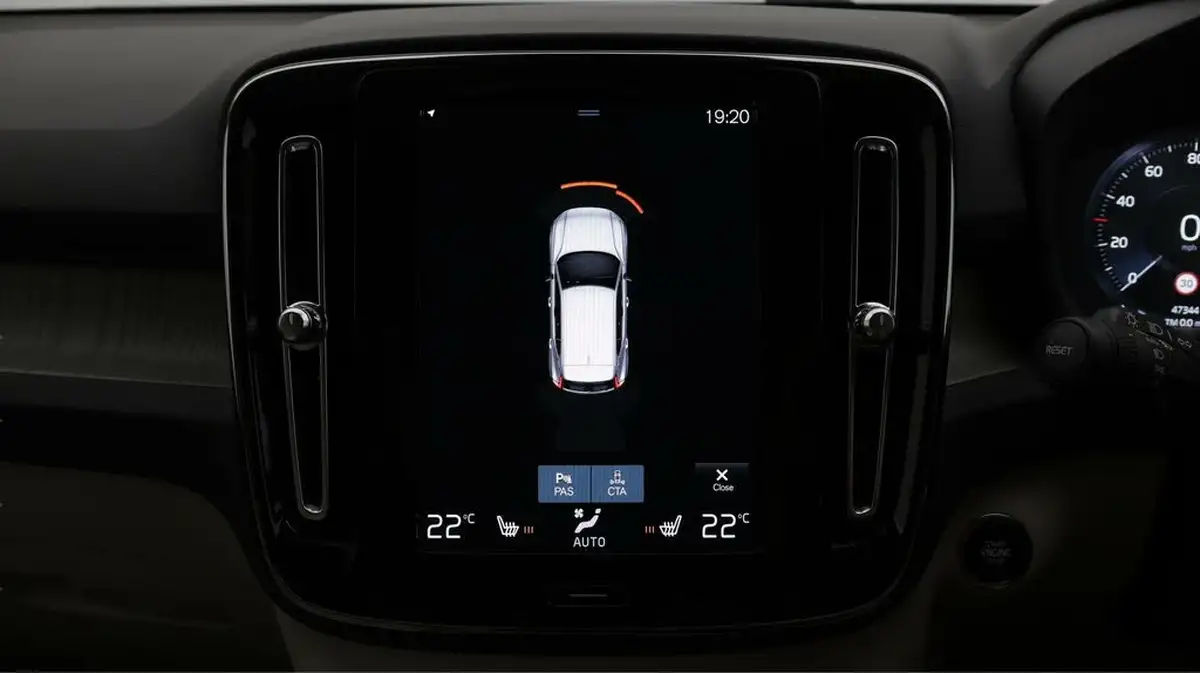 2021-volvo-xc40-20-b4-inscription-pro-197bhp-geartronic-big-25