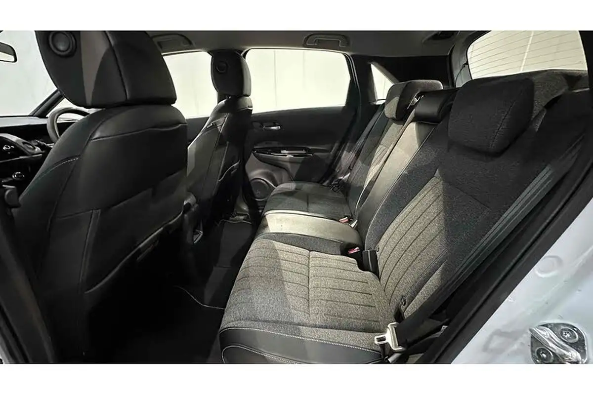 2021-honda-jazz-15-i-mmd-sr-109ps-big-17