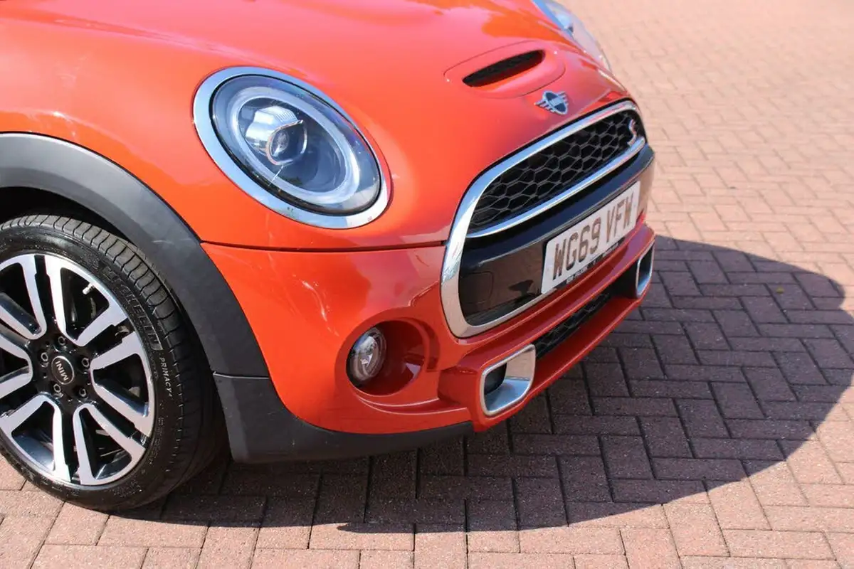 2019-mini-cooper-20-cooper-s-exclusive-189bhp-hatchback-5d-big-2