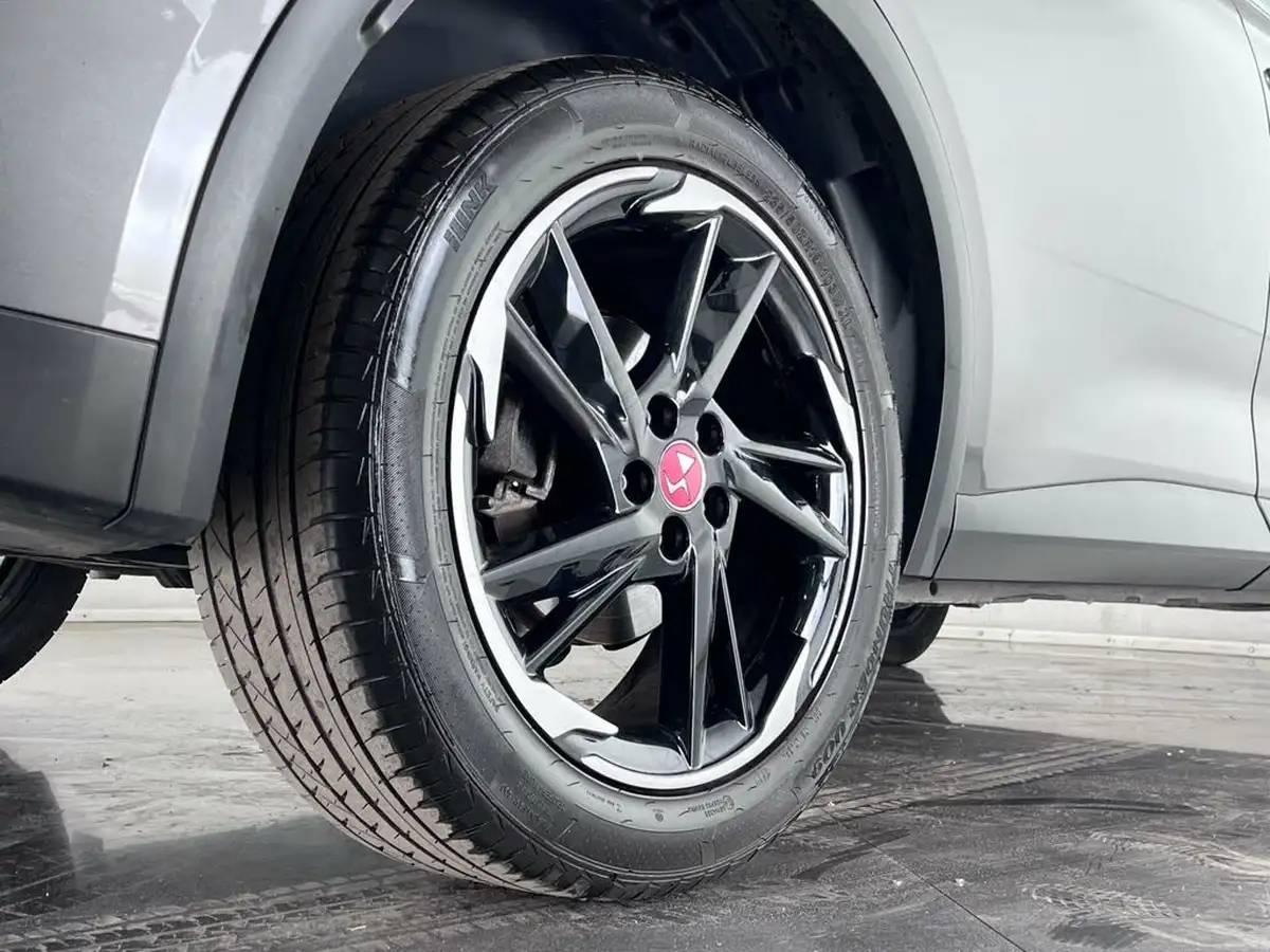 2018-ds-ds-7-crossback-20bluehdi-performance-line-big-8