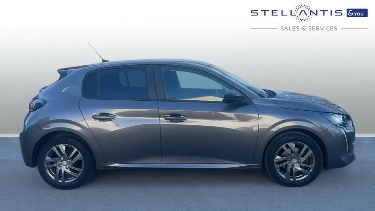 2022-peugeot-208-12-puretech-active-premium-100ps-big-1