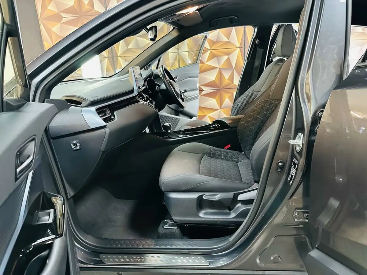 2021-toyota-c-hr-18-vvt-i-design-big-53