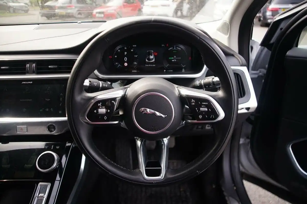 2020-jaguar-i-pace-ev400-hse-big-3