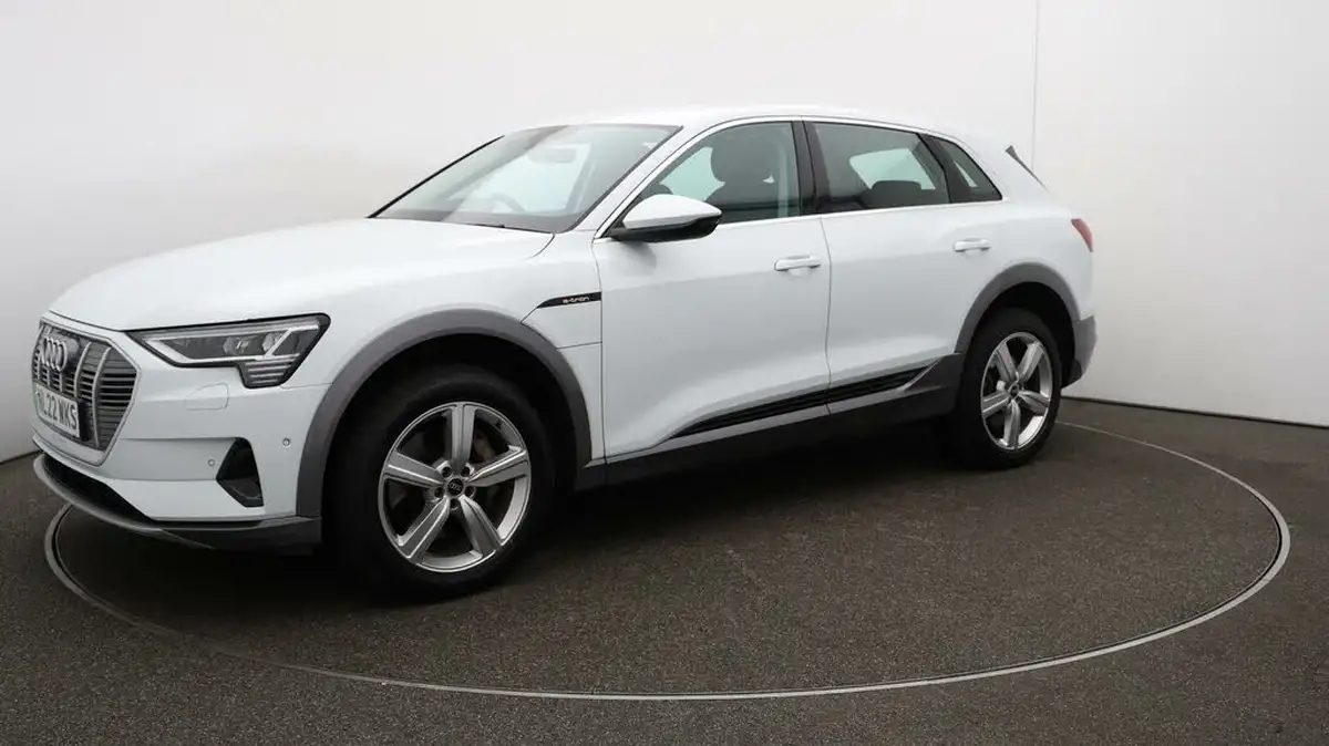 2022-audi-e-tron-55e-technik-station-wagon-big-59