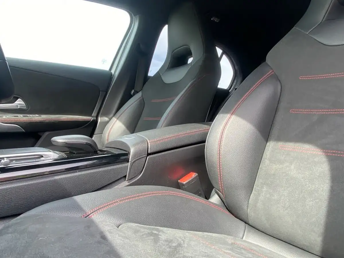 2020-mercedes-benz-a-class-20d-a200d-amg-line-hatchback-5d-big-4