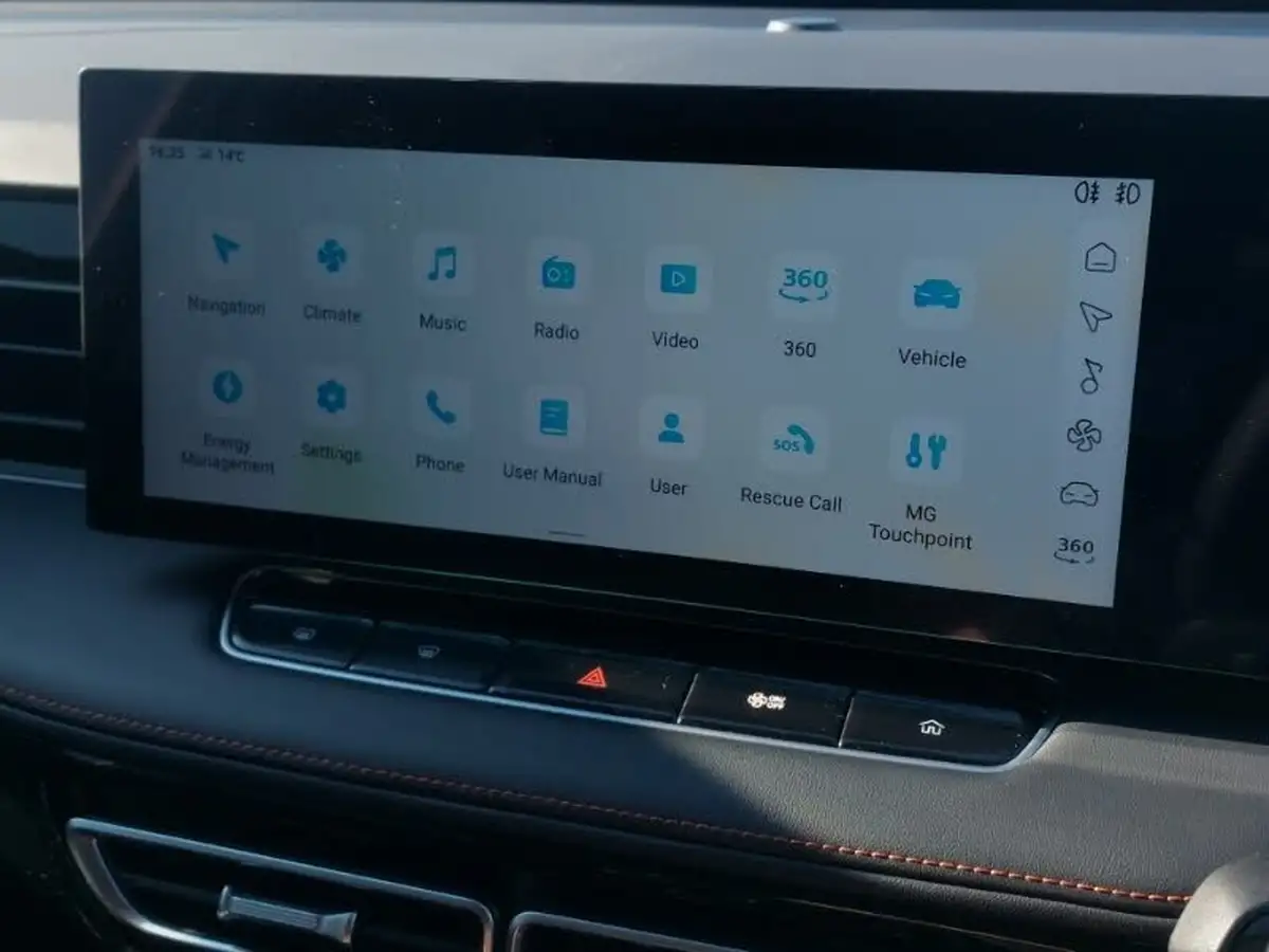 2024-mg-hs-15t-gdi-trophy-273ps-plug-in-hybrid-1496cc-auto-big-14