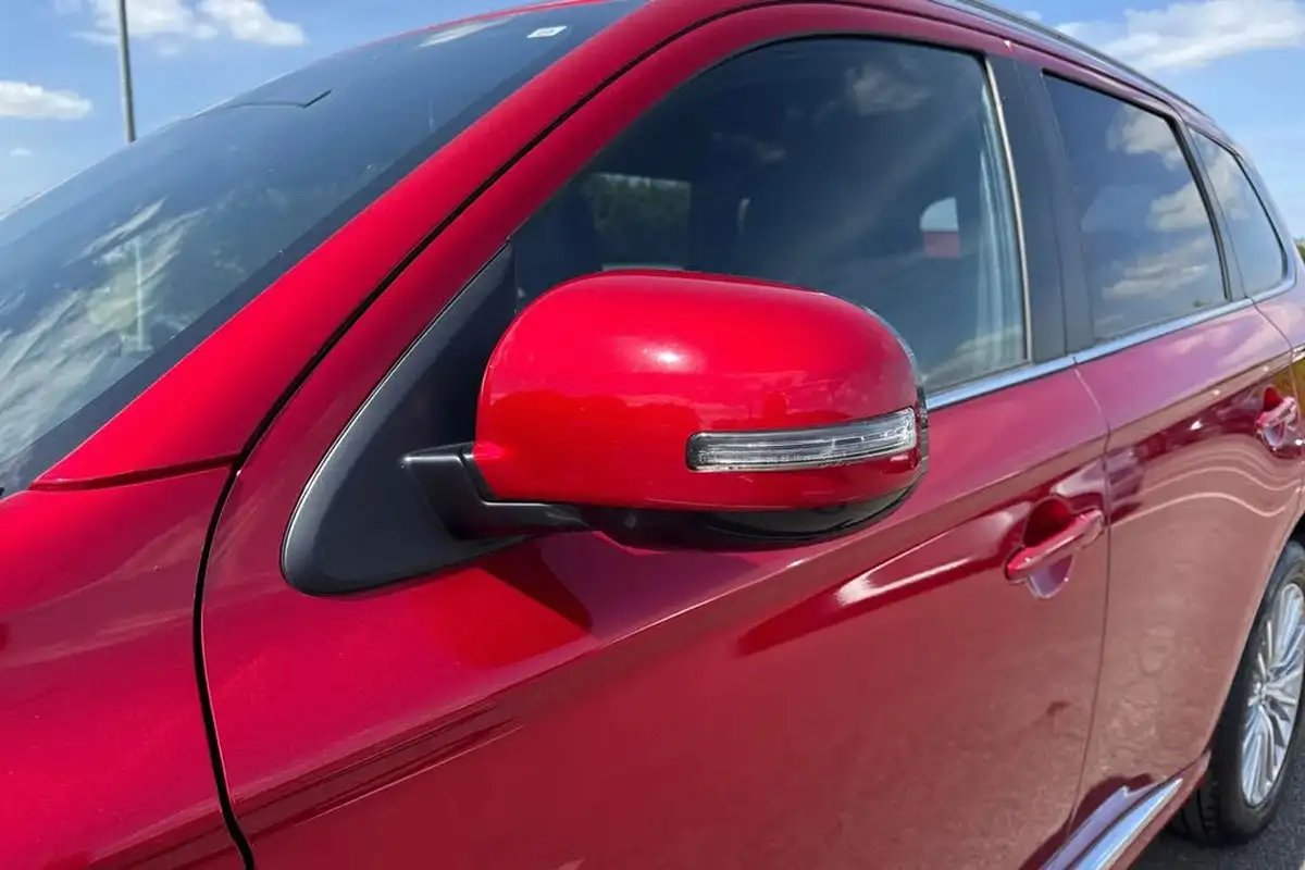 2019-mitsubishi-outlander-24-dynamic-safety-phev-big-28